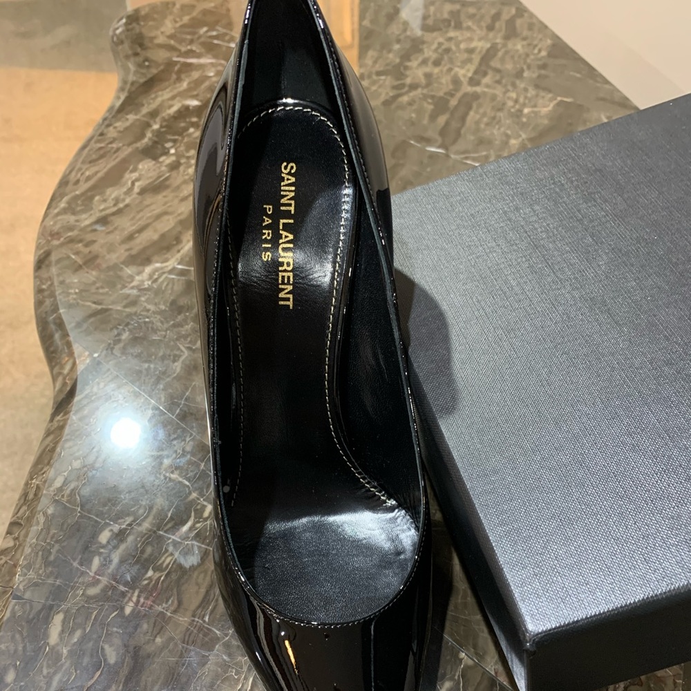 Saint Laurent Heels(Blk Patent Leather) - Picture 2 of 4